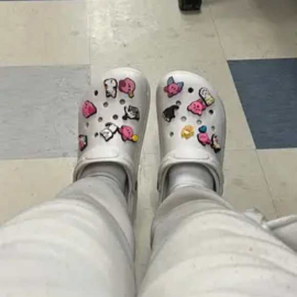 Men Women Clogs - Picture 2 of 4